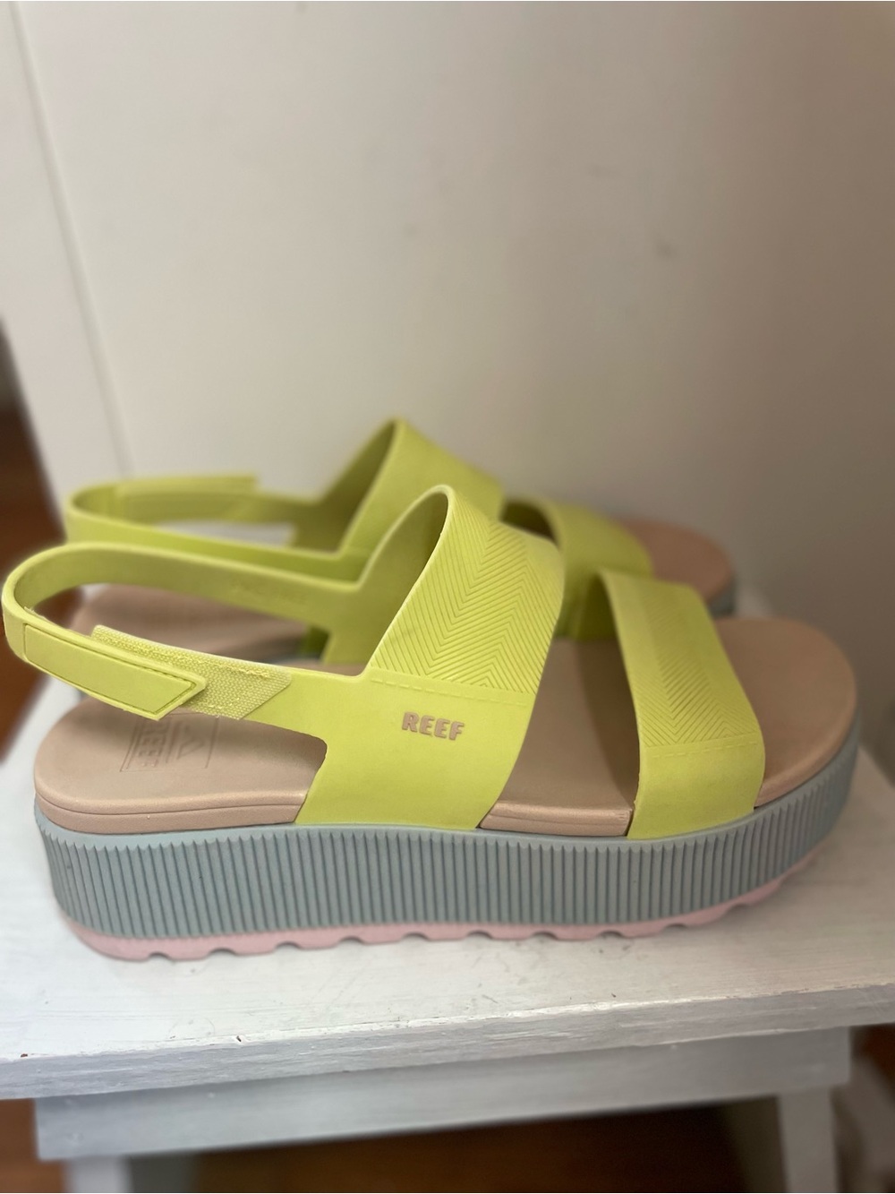 Reef Women’s Platform Slingback Sandal in Lime and Gray